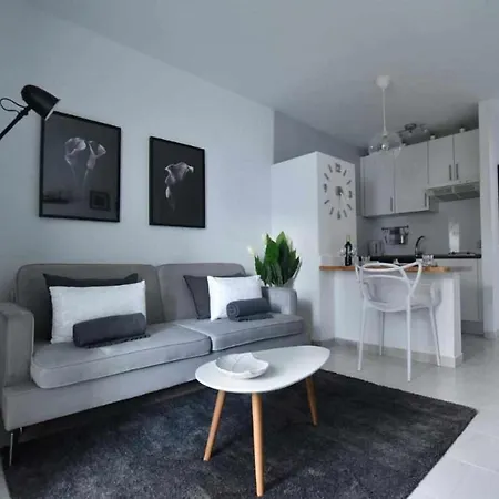 Holyhome White 201 Costa Teguise