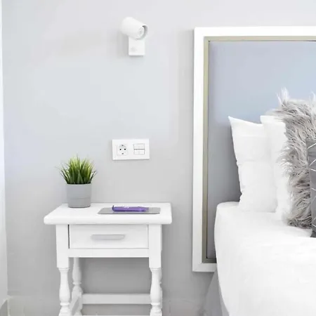 Holyhome White 201 * Costa Teguise